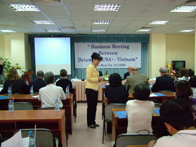 2008 @ BUSINESS MEETING BETWEEN DELAWARE (USA) - VIETNAM- (5)